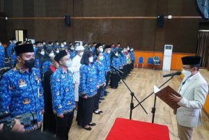 Pj Bupati Bekasi Berikan Tips Sukses Dipelantikan 263 PNS