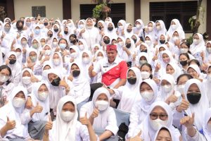 PLT. Walikota Bekasi jadi Narsum Diacara LKDS SMA 06 Kota Bekasi