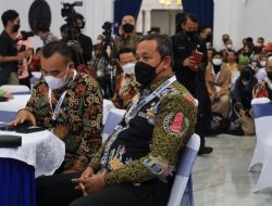 Plt Walikota Bekasi Hadiri Peringatan Hari Anti Korupsi di Gedung Sate Bandung
