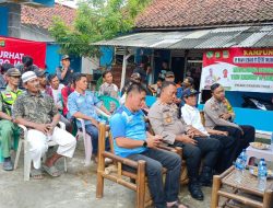 Antusias Puluhan Masyarakat saat Diberikan Himbauan Kepada Kapolsek Cikarang Timur