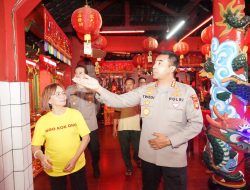 Jelang Perayaan Imlek Polres Metro Bekasi Cek Keamanan Klenteng Virya Dharma Cibarusah