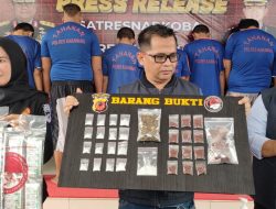 Edarkan Narkoba 12 Pengedar Di Bekuk Satnarkoba Polres Kerawang