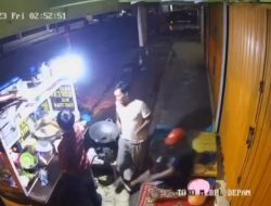 Pedagang Nasi Goreng di Palak Dan di Aniaya Preman Kampung