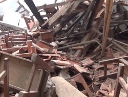 Tiga Atap Kelas SDN 01 Sukadanau Ambruk,Sekolah Minta Pemkab Bekasi Percepat Perbaikan