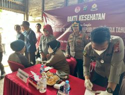 Kunjungan Anggota DPRD Kab Bekasi Dalam Rangka Bakti Kesehatan Polri ke 75, Polwan Polres Metro Bekasi