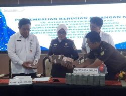 Kejari Kabupaten Bekasi Serahkan Uang Rp 973 Juta dari Hasil Eksekusi Uang Pengganti