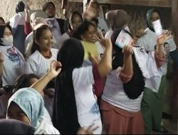 Goyang Gemoy dan Makan Bakso Gratis Bersama Emak- Emak Di Lakukan Tim Relawan Brilian