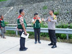 Tinjau Jalan Toll Cimanggis-Setu, Kapolres Metro Bekasi Bekasi Pastikan Siap Dipakai Jalur Mudik