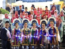 Kota Bekasi Meriahkan Pawai Budaya Rakernas Apeksi 2024