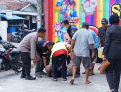 Cepat Tanggap Bantu Warga Pingsan, Polisi: Warga Paling Utama