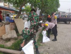 2000 Warga Tarumajaya Bersihkan Sampah Pasar dan Eceng Gondok Kali Blencong 