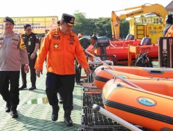 Pj Bupati Bekasi Pimpin Apel Kesiapsiagaan Bencana Hidrometeorologi 2024                 