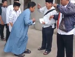 Pj Kepala Desa Sukadanau Ajak Tokoh Masyarakat Lakukan Jumat Berkah