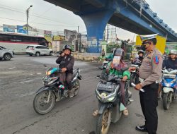 Operasi keselamatan Jaya Hari ke 2 Satlantas Polres Metro Bekasi Berikan Himbauan dan Edukasi