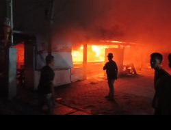 Korsleting Listrik,120 Kios Terbakar di pasar Pejuang Pratama Medansatria