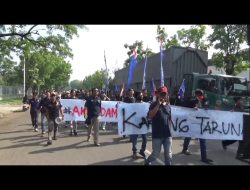 Banyaknya Pengangguran di Bekasi Massa Karang Taruna Long March Tuntut Pekerjaan