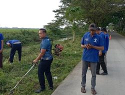 Bersihkan Lingkungan Sekitar Bersama Warga Binaan Lapas Kelas IIA Cikarang Lakukan Kerja Bakti
