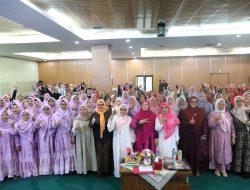 Pengajian Rutin Gabungan TP PKK Kota Bekasi Sambut Ramadhan dan Salurkan Bantuan untuk Aceh