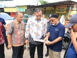 Wali Kota Bekasi Tinjau Saluran Air di Cimuning, Pastikan Penanganan Segera Dilakukan