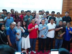 Bersama Awak Media,PLT Bupati Bekasi Lakukan Diskusi di Gelar Diskominfo 