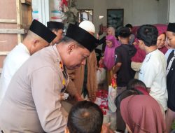 *Safari Katibmas dan Jum’at Berkah, Polres Metro Bekasi Bersama Hajah Ratu Salamah Bagikan 500 Paket Sembako Untuk Masyarakat dan Tokoh Lingkungan*