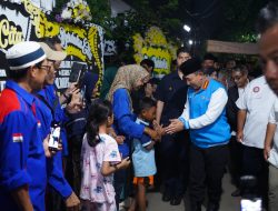 Kapolres Metro Bekasi Dampingi Kapolri dan Kapolda Metro Jaya Takziah ke Kediaman Korban Penyiraman Air Keras di Tambun Selatan