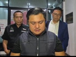 Nyumarno Anggota DPRD Kabupaten Bekasi di Tahan Kejari Kab Bekasi Bersama Dua Temannya