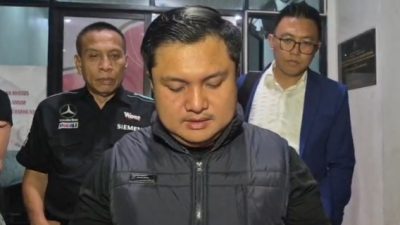 Nyumarno Anggota DPRD Kabupaten Bekasi di Tahan Kejari Kab Bekasi Bersama Dua Temannya