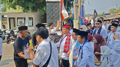 Diiringi Antusiasme Pendukung,Kasan Abdullah Daftar Bacalon Kades Setiamekar